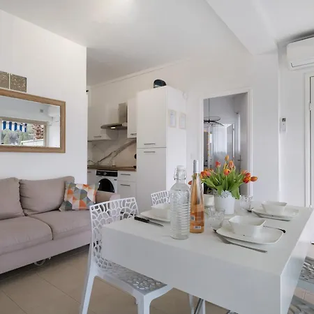 Familial Piscine Apartment