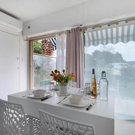 Familial Piscine Apartment