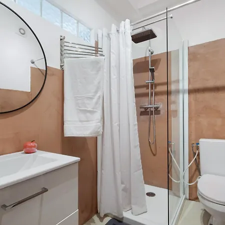Apartment Familial Piscine Mandelieu